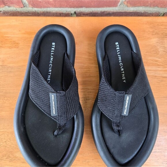 Stella McCartney chunky Sandals flip flops Vegan leather woman's size 6 Black - Picture 5 of 8